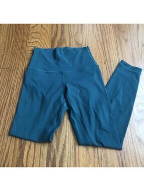 Lululemon Women's Green and Blue Legging
